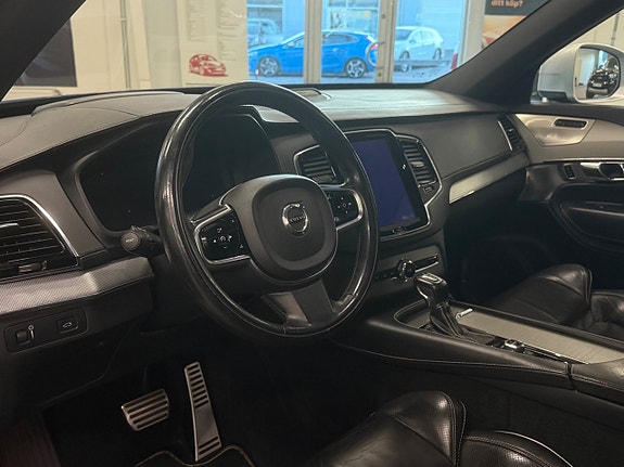 Volvo XC90 8 of 20