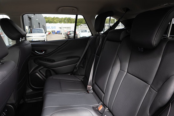 Subaru Outback 16 of 18