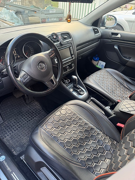 Volkswagen Golf VI 4 of 8