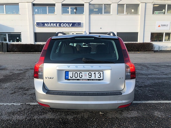 Volvo V50 2 of 12