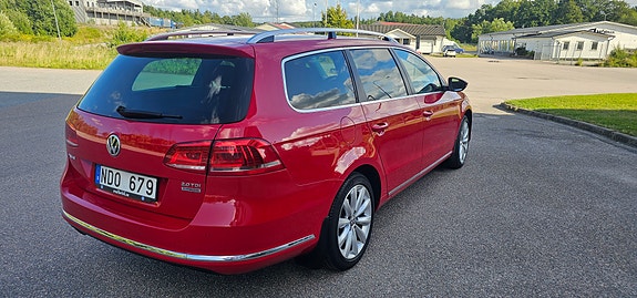 Volkswagen Passat 5 of 10