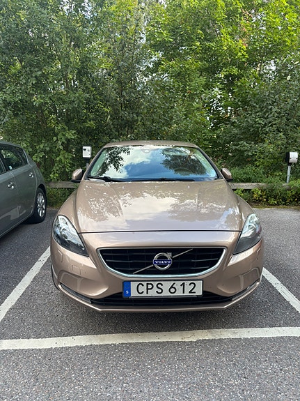 Volvo V40 4 of 9