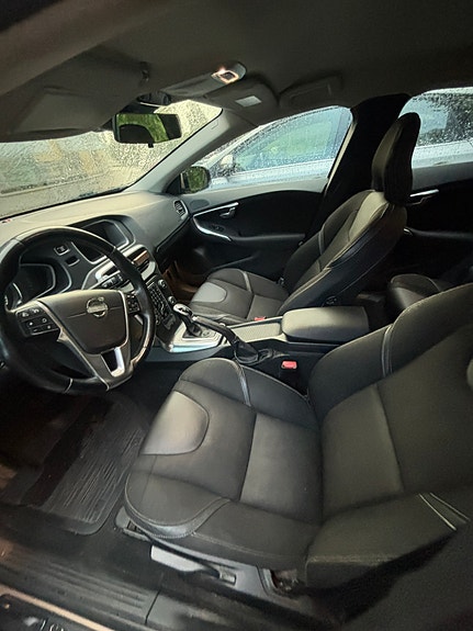 Volvo V40 9 of 9