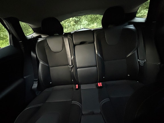 Volvo V40 8 of 9