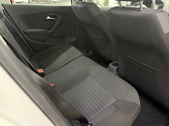 Volkswagen Polo 15 of 15