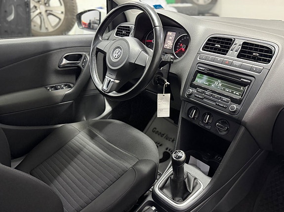 Volkswagen Polo 11 of 15