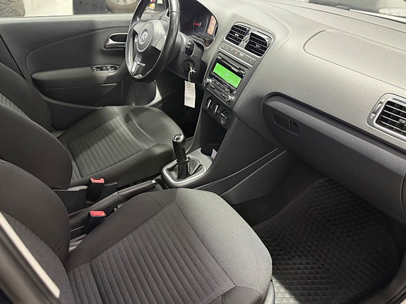 Volkswagen Polo 13 of 15