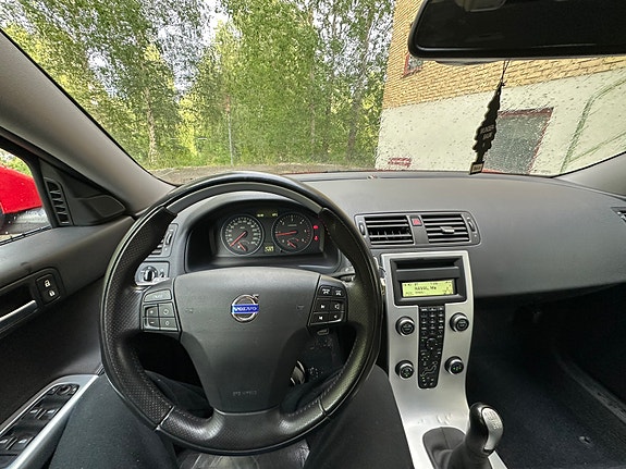 Volvo S40 8 of 13
