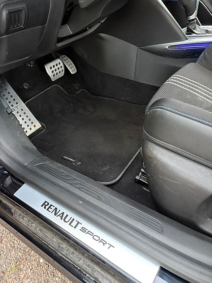 Renault Megane IV 8 of 12