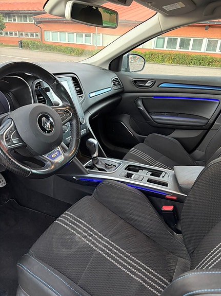 Renault Megane IV 3 of 12