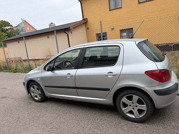 Peugeot 307 3 of 9