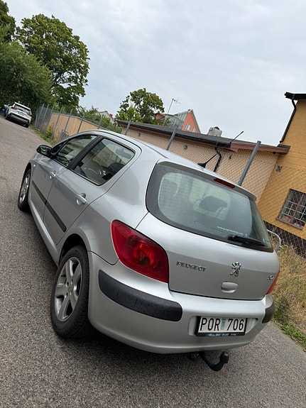 Peugeot 307 4 of 9