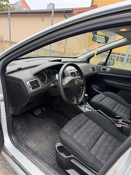 Peugeot 307 8 of 9
