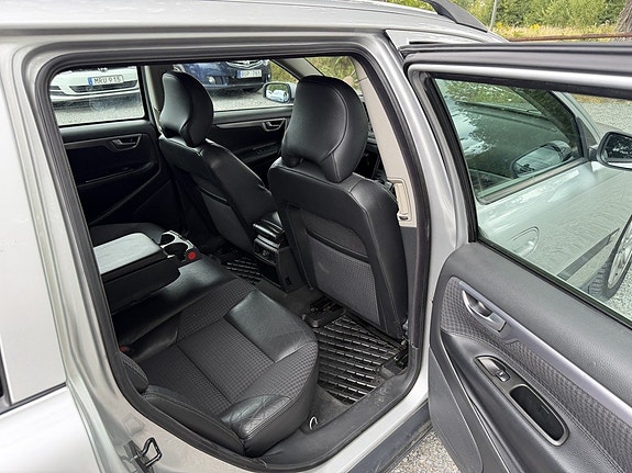 Volvo V70 16 of 21