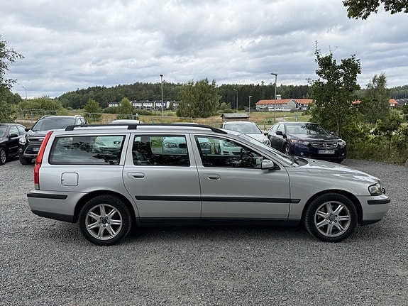 Volvo V70 6 of 21