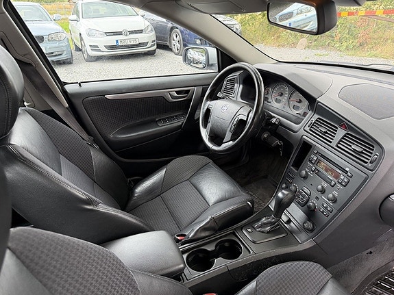 Volvo V70 13 of 21