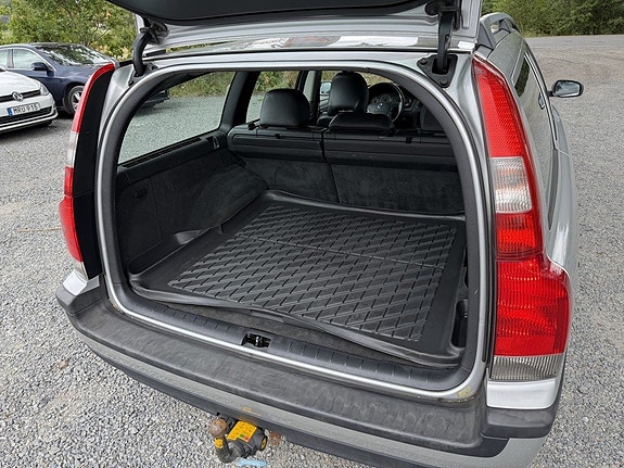 Volvo V70 17 of 21