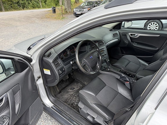 Volvo V70 12 of 21