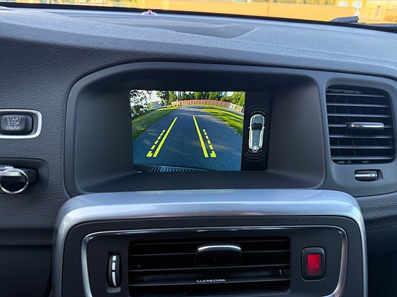 Volvo V60 Cross Country 16 of 17
