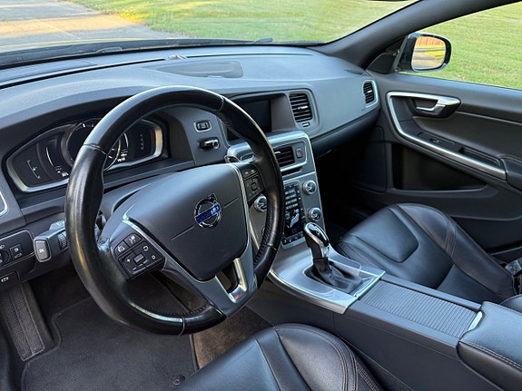 Volvo V60 Cross Country 13 of 17