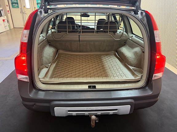Volvo XC70 9 of 16