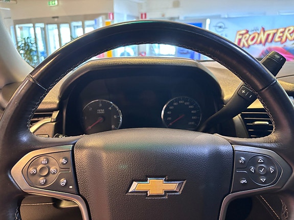 Chevrolet Tahoe 16 of 17