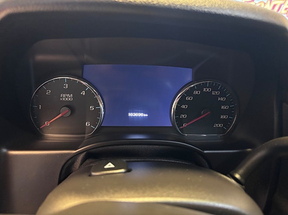 Chevrolet Tahoe 13 of 17