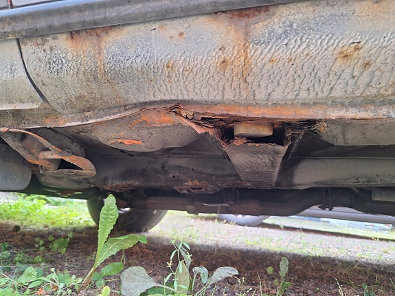 Volvo 240 9 of 13