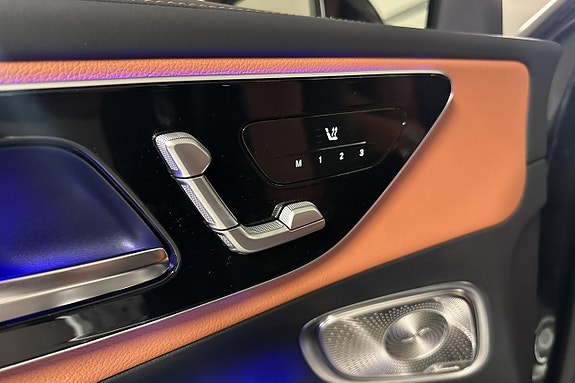 Mercedes-Benz GLC300 e 13 of 18