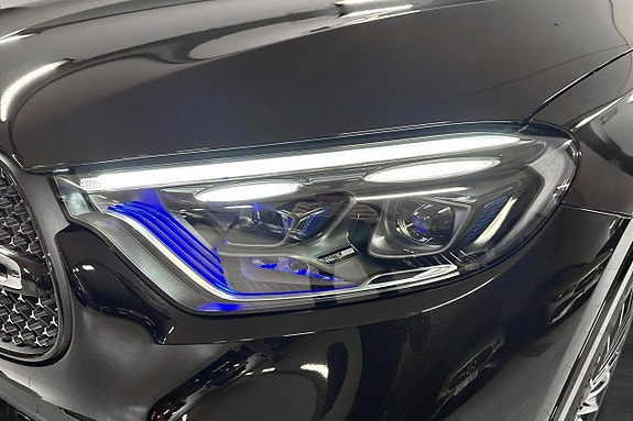 Mercedes-Benz GLC300 e 17 of 18