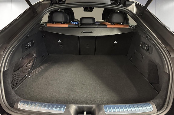 Mercedes-Benz GLC300 e 18 of 18