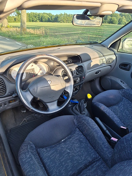 Renault Megane I 4 of 5