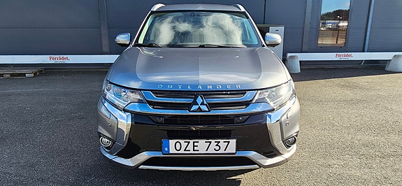 Mitsubishi Outlander 2 of 13