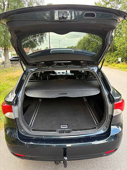 Toyota Avensis 6 of 9