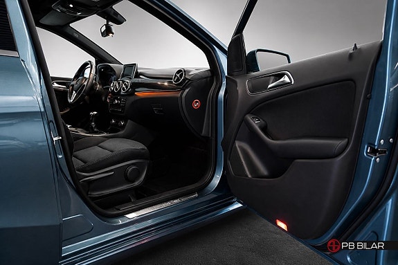 Mercedes-Benz B180 12 of 23