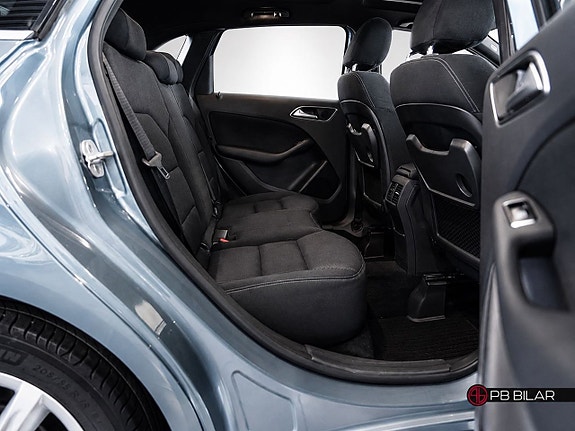 Mercedes-Benz B180 16 of 23