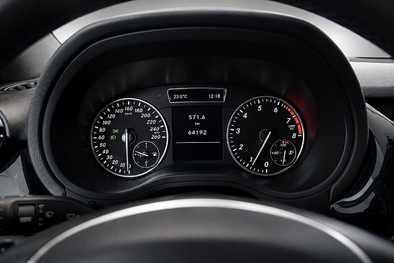 Mercedes-Benz B180 17 of 23