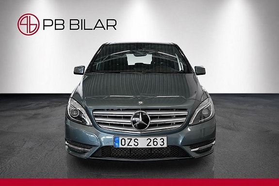 Mercedes-Benz B180 3 of 23