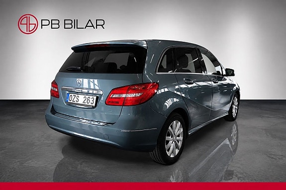 Mercedes-Benz B180 6 of 23