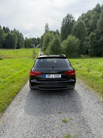 Audi A4 3 of 9
