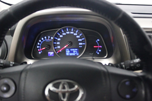 Toyota RAV4 14 of 20