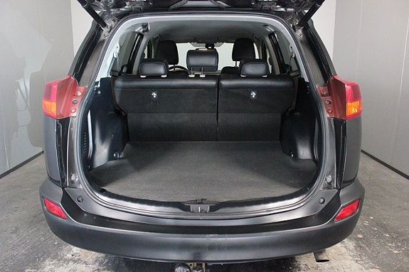 Toyota RAV4 7 of 27