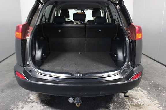 Toyota RAV4 7 of 20