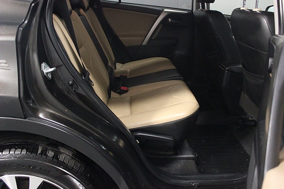 Toyota RAV4 11 of 20