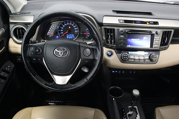 Toyota RAV4 14 of 27