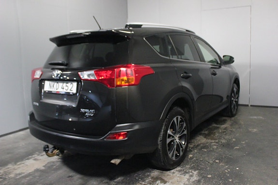 Toyota RAV4 4 of 20