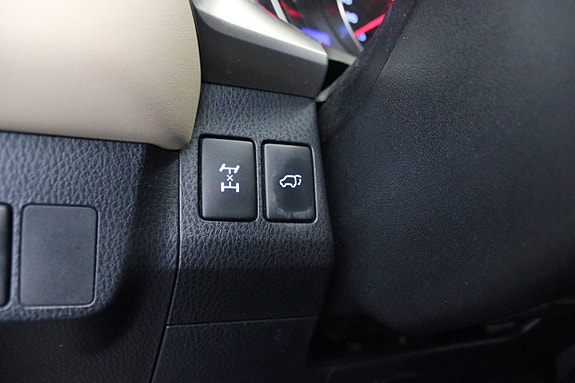 Toyota RAV4 25 of 27