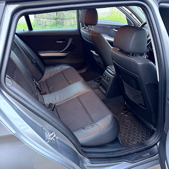 BMW 320d 8 of 10