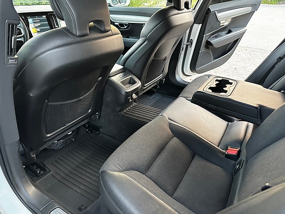 Volvo V90 Cross Country 15 of 16