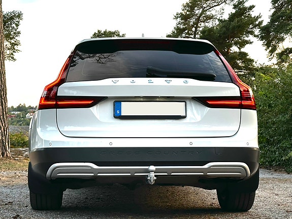 Volvo V90 Cross Country 10 of 16